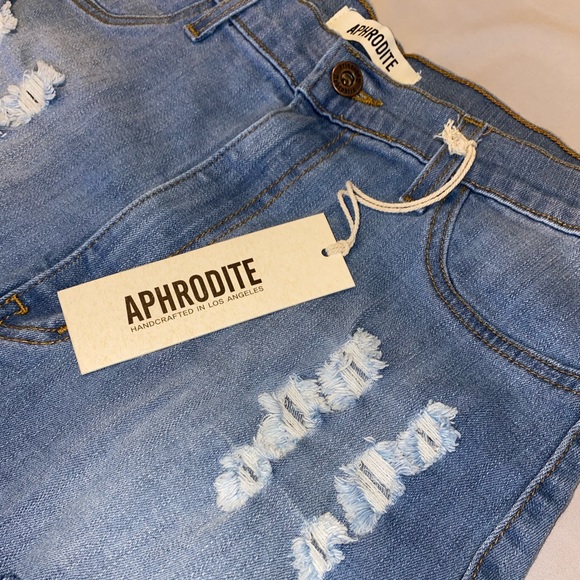 High waisted Denim Shorts - Picture 3 of 3